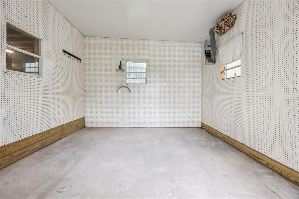 For Sale: $320,000 (3 beds, 2 baths, 2400 Square Feet)