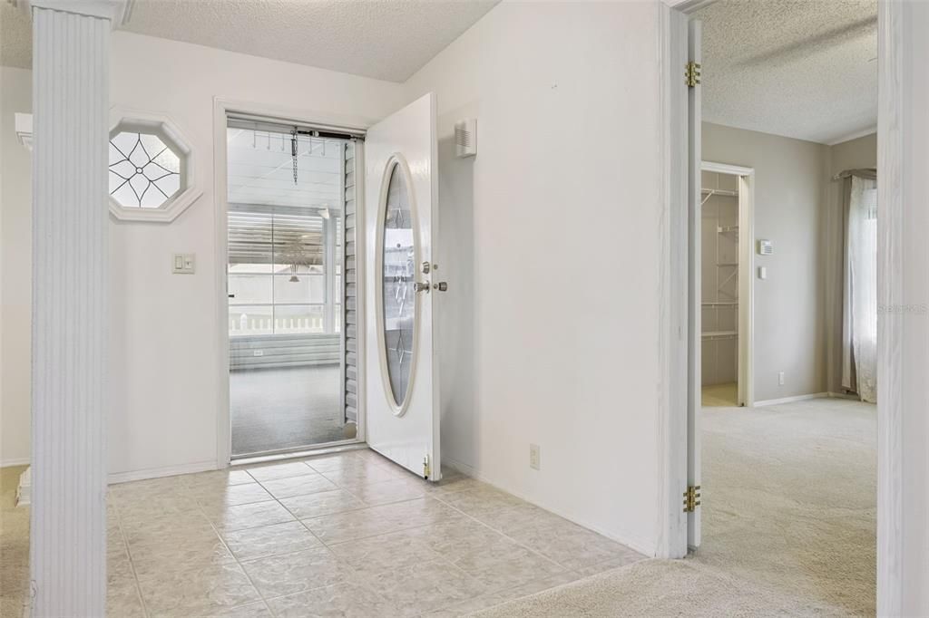 For Sale: $320,000 (3 beds, 2 baths, 2400 Square Feet)
