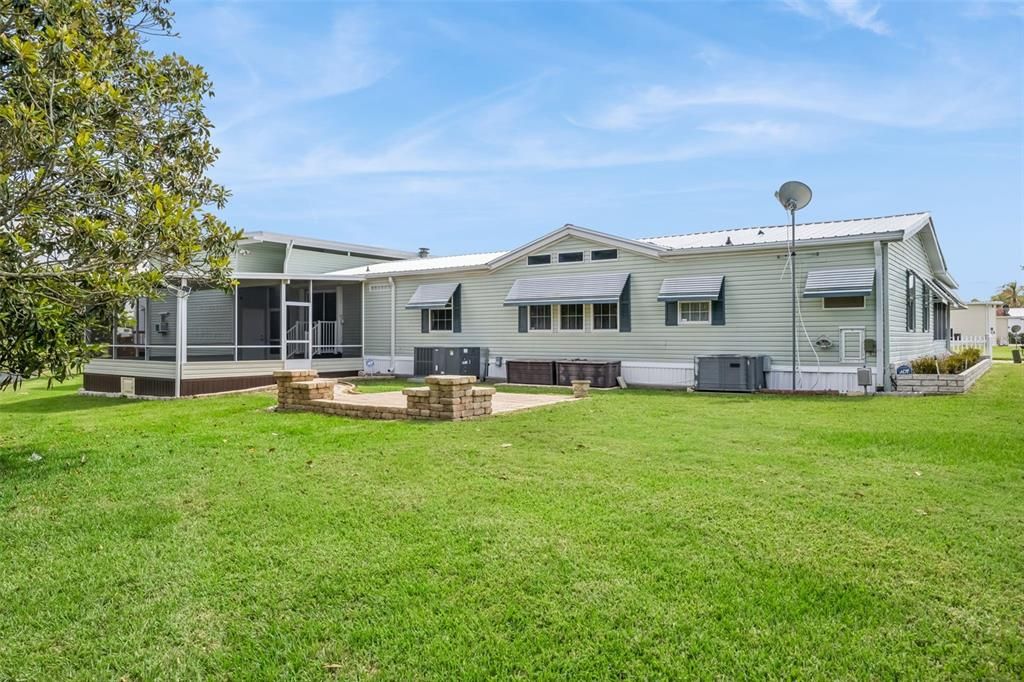 For Sale: $320,000 (3 beds, 2 baths, 2400 Square Feet)