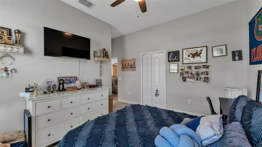 For Sale: $475,000 (4 beds, 3 baths, 2392 Square Feet)