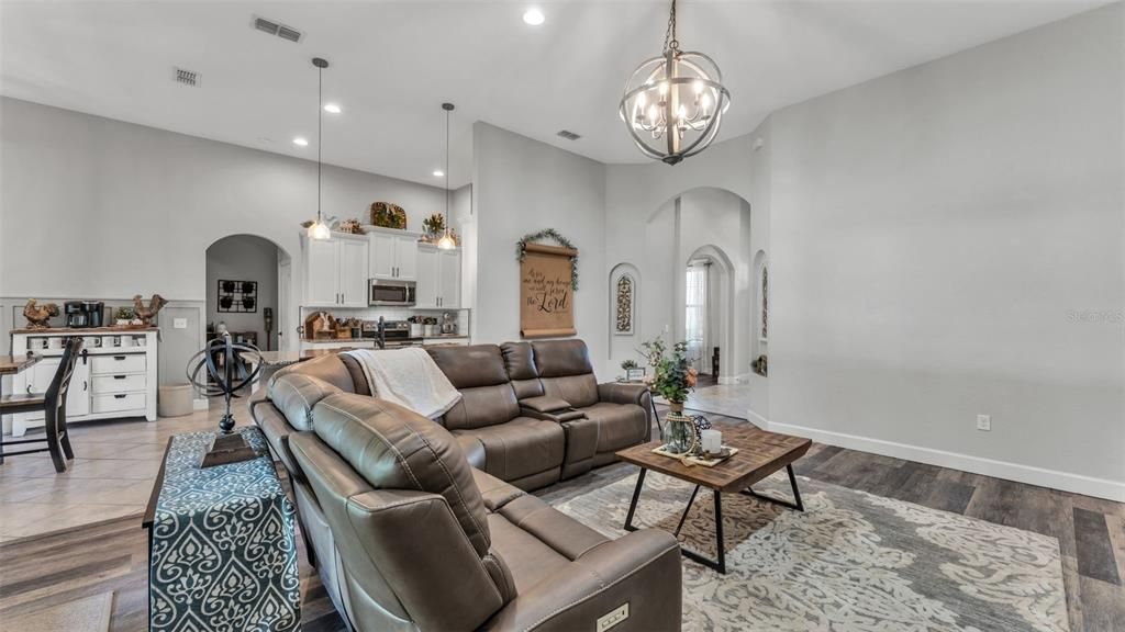 For Sale: $475,000 (4 beds, 3 baths, 2392 Square Feet)
