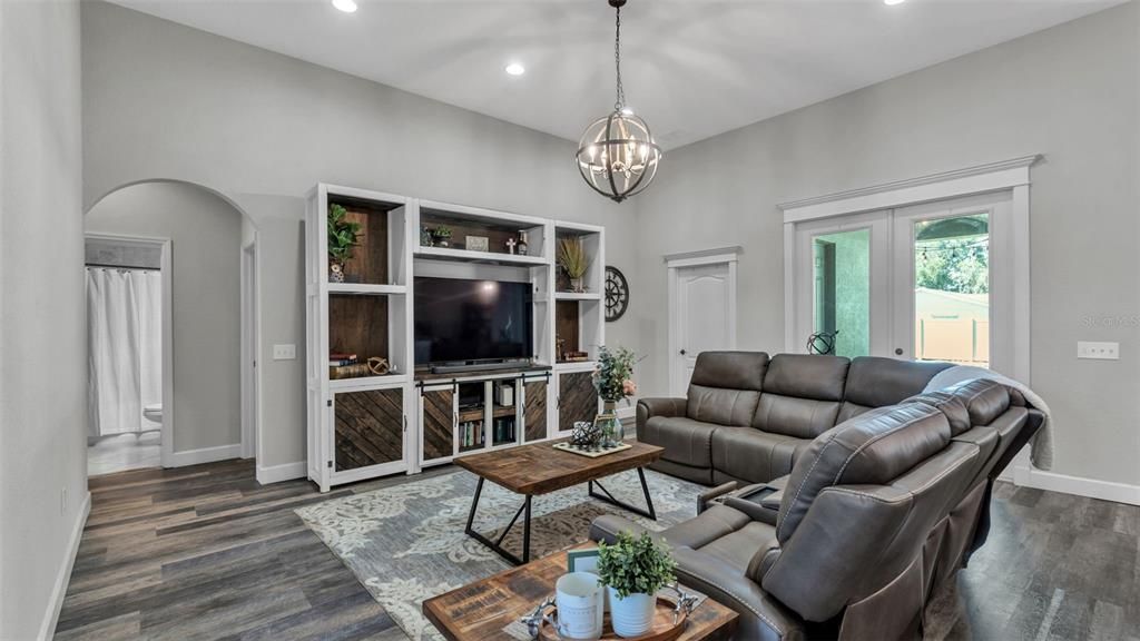 For Sale: $475,000 (4 beds, 3 baths, 2392 Square Feet)