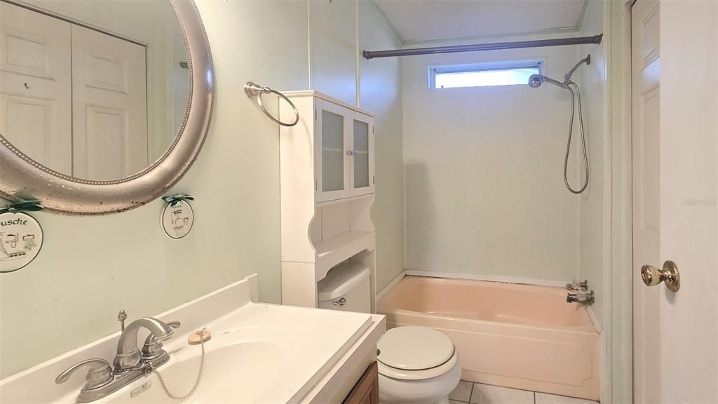 На продажу: $159,000 (2 спален, 2 ванн, 1591 Квадратных фут)