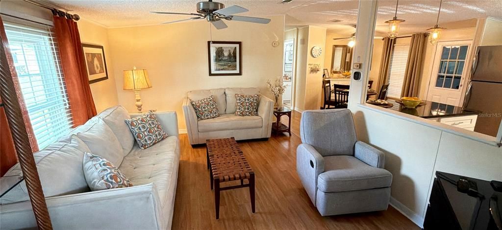 For Rent: $2,100 (2 beds, 2 baths, 950 Square Feet)