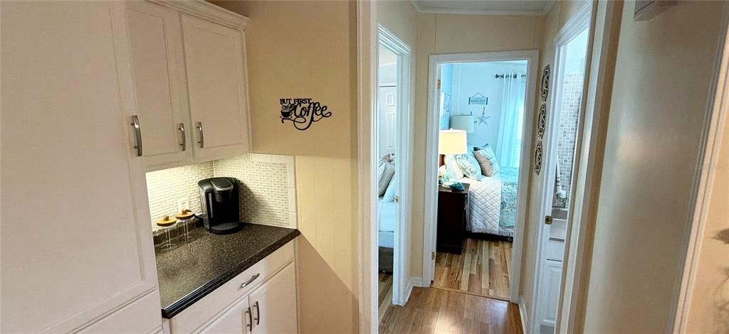 For Rent: $2,100 (2 beds, 2 baths, 950 Square Feet)