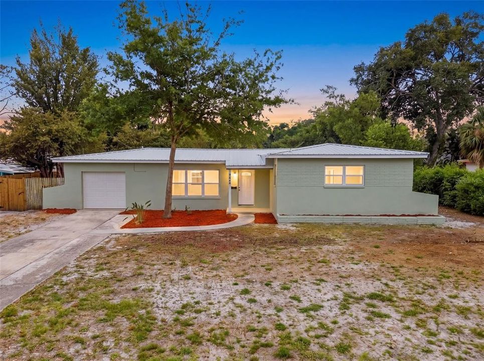 Vendido Recientemente: $470,000 (4 camas, 2 baños, 1530 Pies cuadrados)