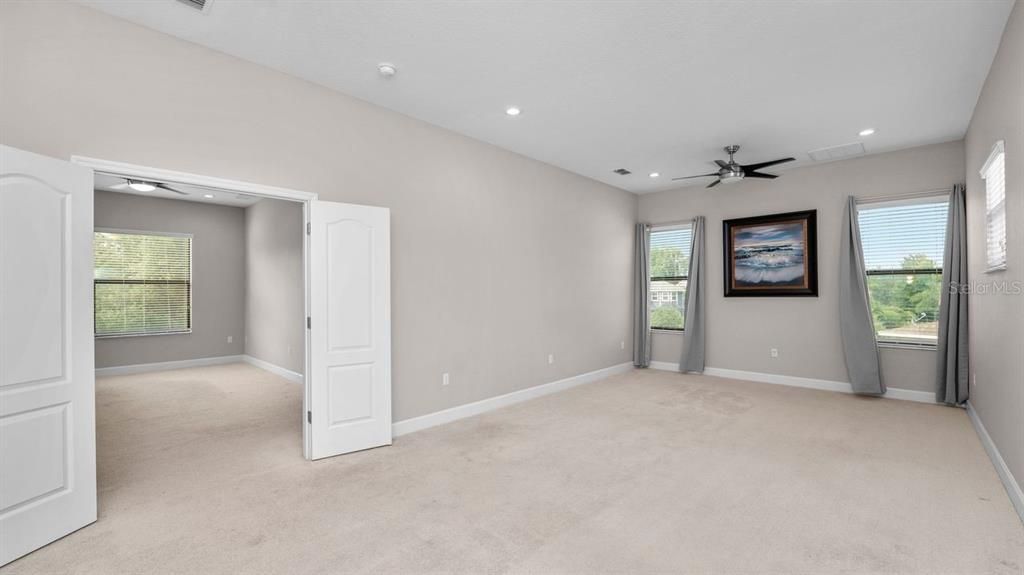 For Sale: $995,900 (5 beds, 4 baths, 4195 Square Feet)