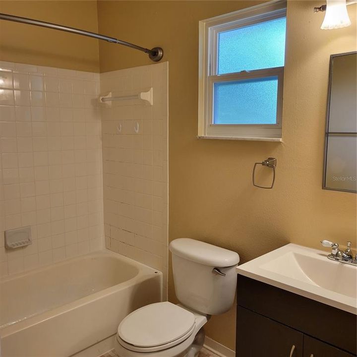 В аренду: $1,795 (3 спален, 2 ванн, 1332 Квадратных фут)