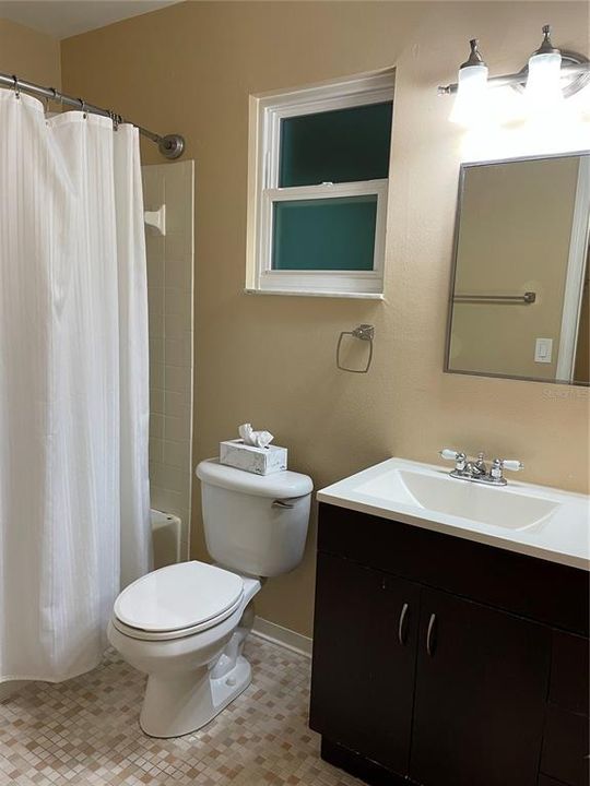В аренду: $1,795 (3 спален, 2 ванн, 1332 Квадратных фут)