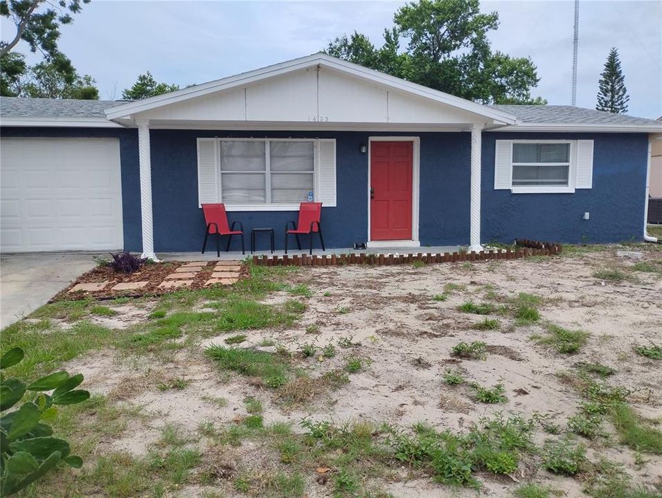 For Sale: $235,000 (2 beds, 1 baths, 932 Square Feet)