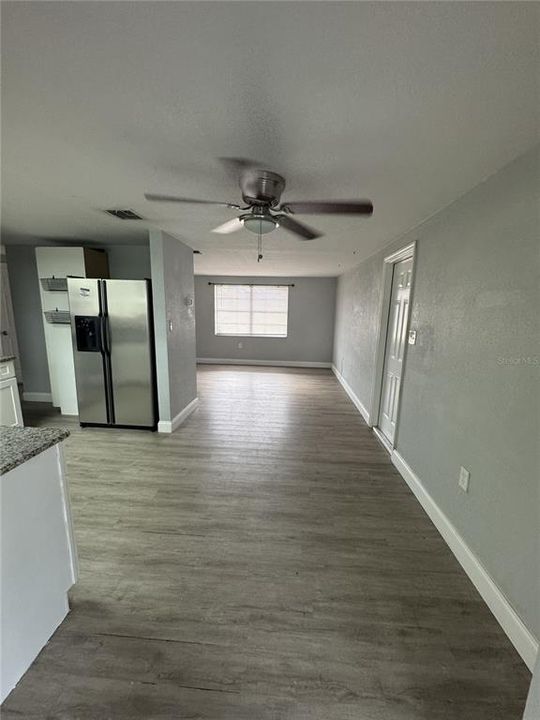 For Sale: $235,000 (2 beds, 1 baths, 932 Square Feet)