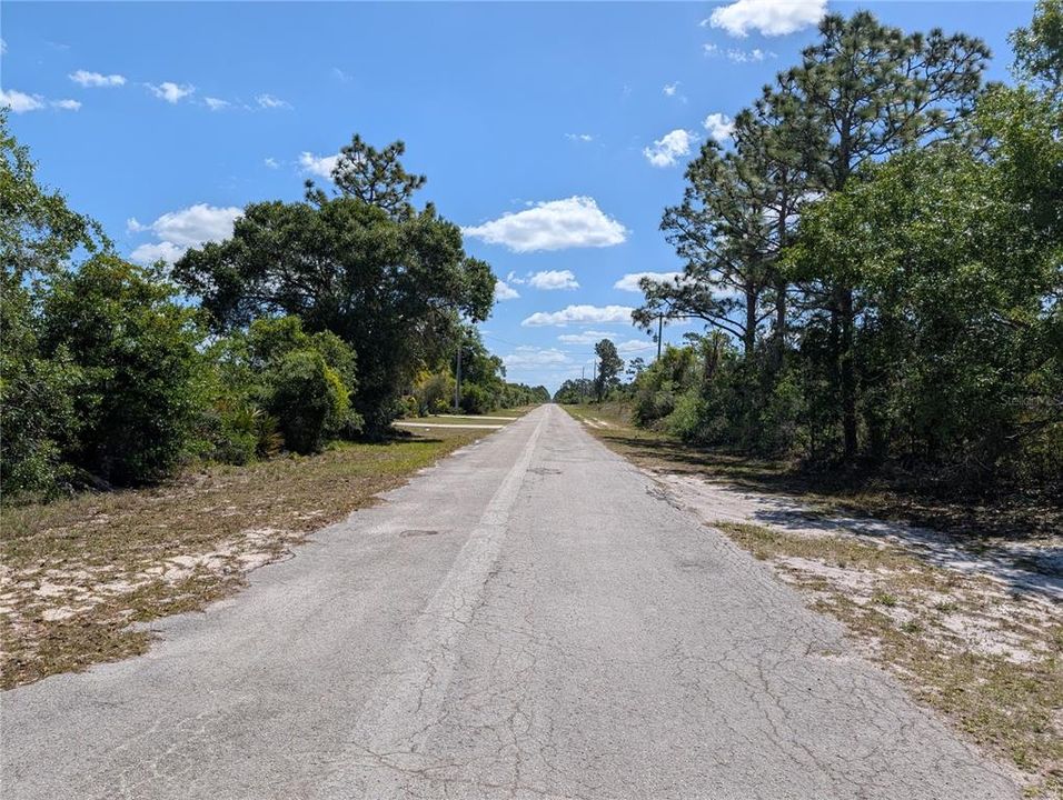 待售: $14,000 (0.50 acres)