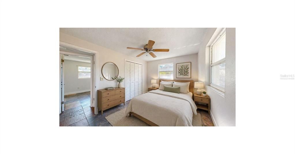 Activo con contrato: $239,000 (3 camas, 1 baños, 960 Pies cuadrados)