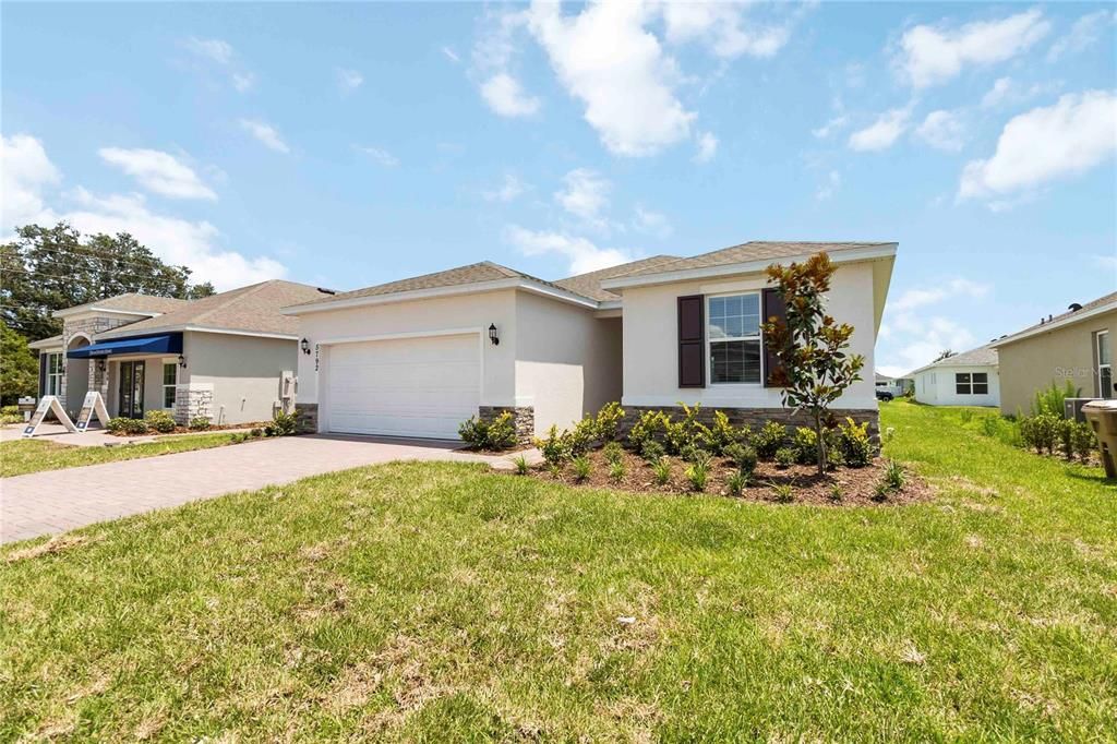 For Rent: $2,295 (4 beds, 2 baths, 1758 Square Feet)