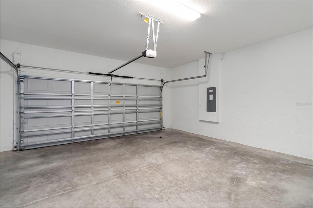 For Rent: $2,295 (4 beds, 2 baths, 1758 Square Feet)