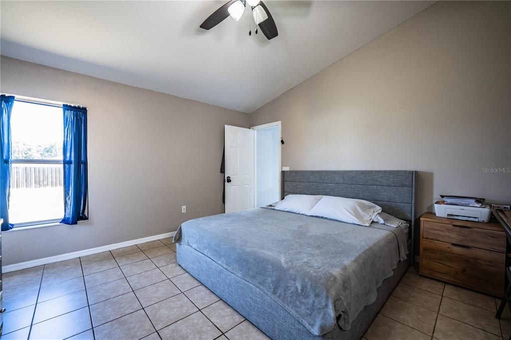 Activo con contrato: $275,000 (3 camas, 2 baños, 1252 Pies cuadrados)
