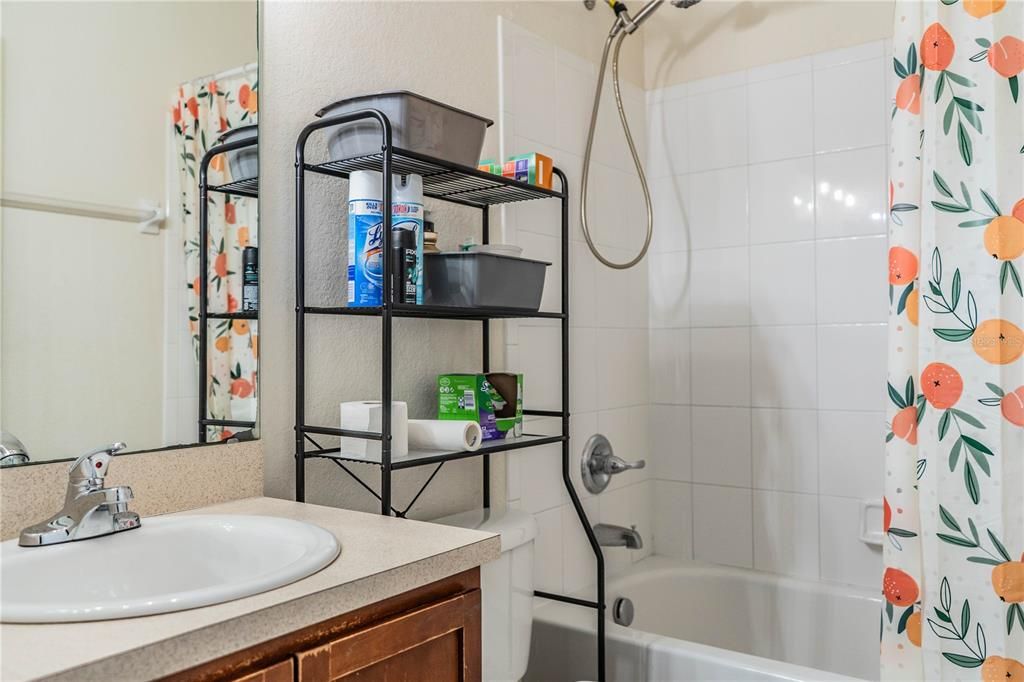 Activo con contrato: $275,000 (3 camas, 2 baños, 1252 Pies cuadrados)