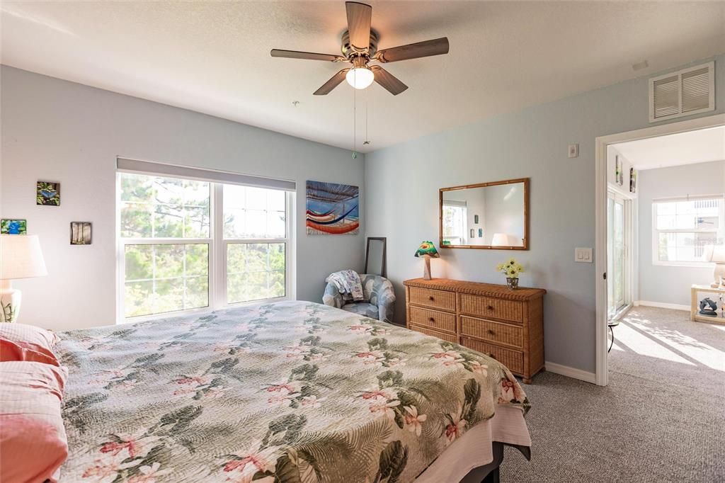 For Rent: $2,500 (3 beds, 2 baths, 1293 Square Feet)