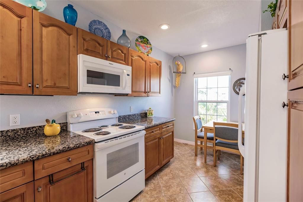 For Rent: $2,500 (3 beds, 2 baths, 1293 Square Feet)