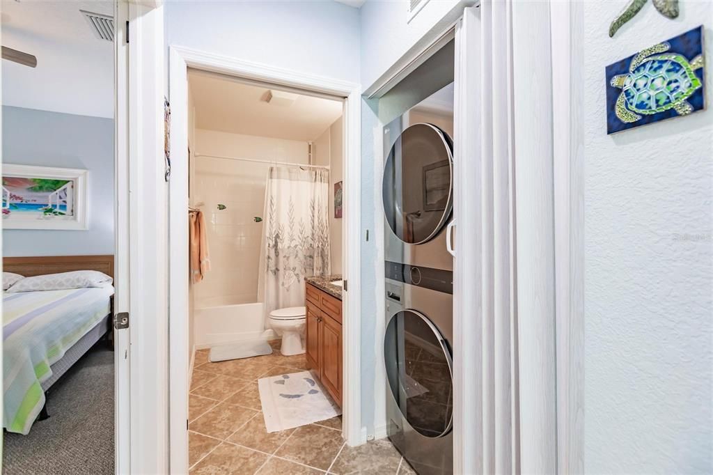 For Rent: $2,500 (3 beds, 2 baths, 1293 Square Feet)