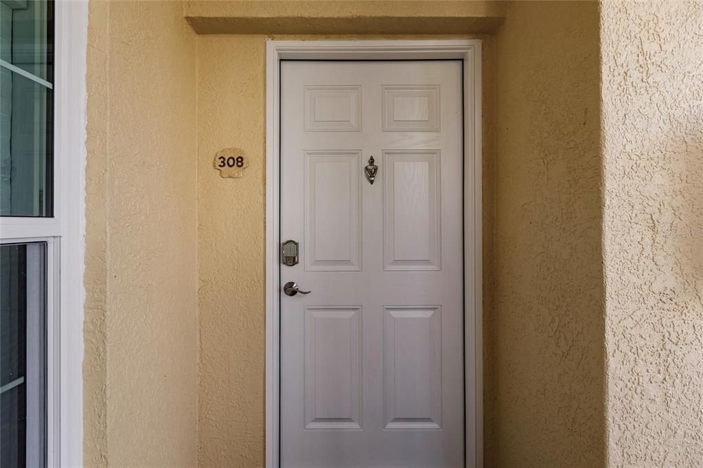 For Rent: $2,500 (3 beds, 2 baths, 1293 Square Feet)