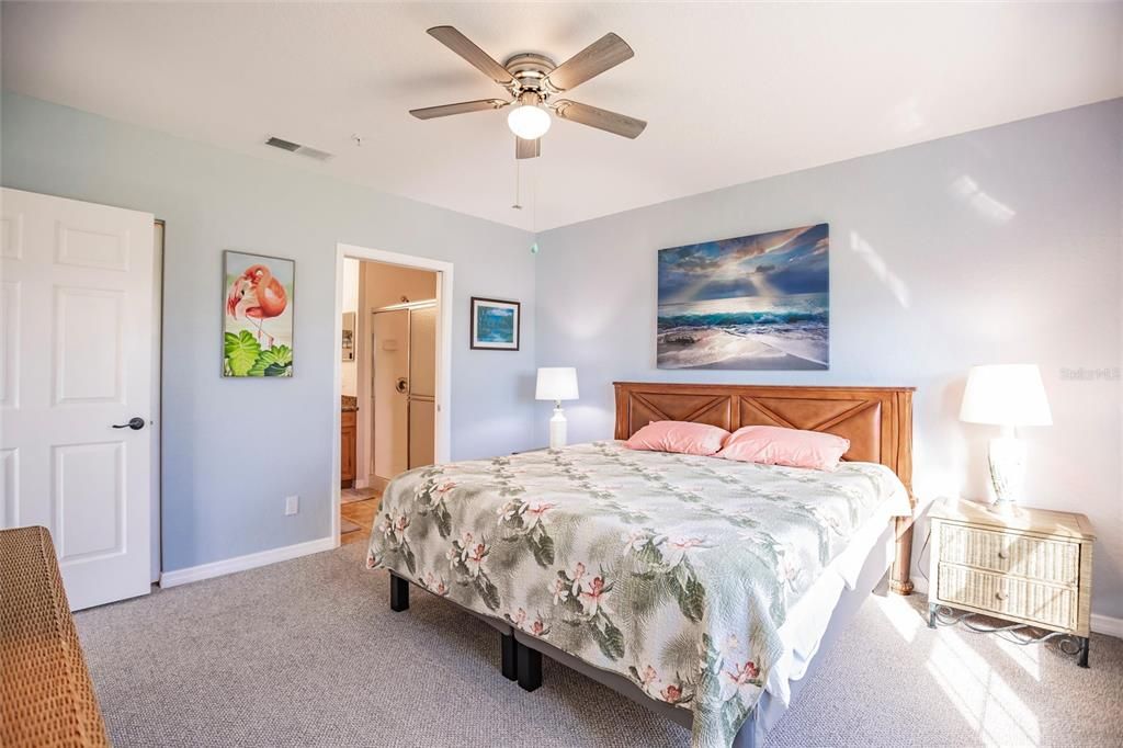 For Rent: $2,500 (3 beds, 2 baths, 1293 Square Feet)
