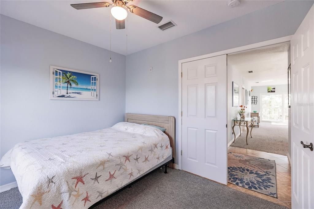 For Rent: $2,500 (3 beds, 2 baths, 1293 Square Feet)