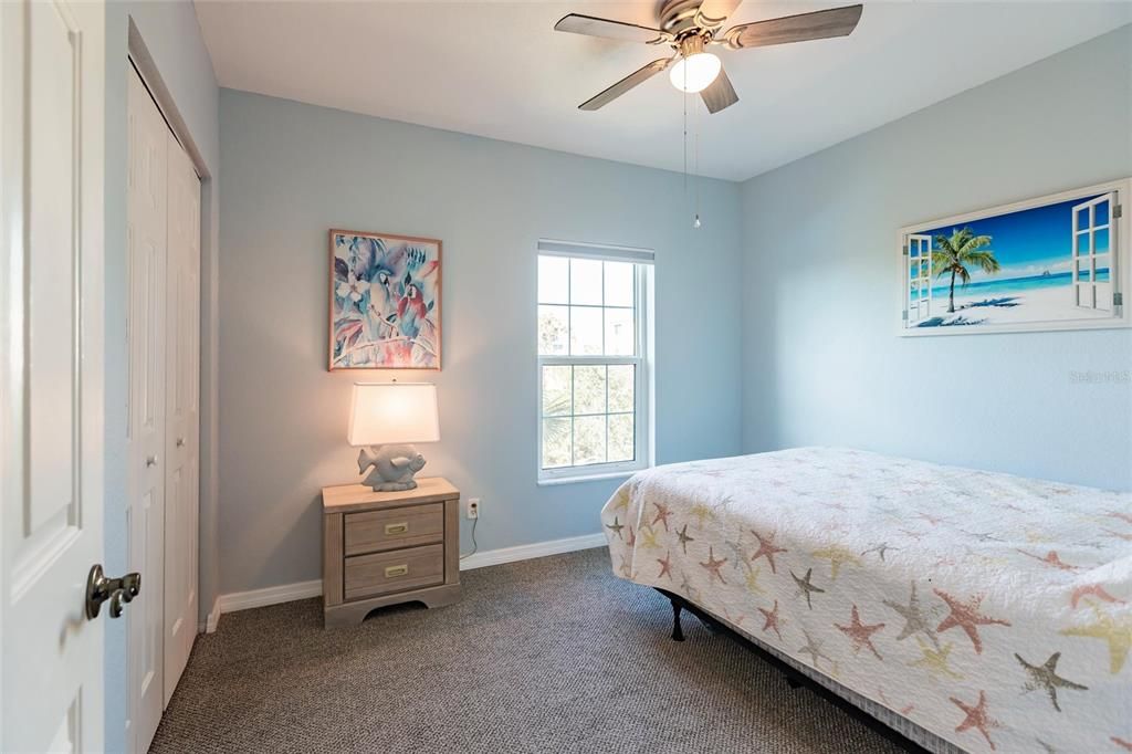 For Rent: $2,500 (3 beds, 2 baths, 1293 Square Feet)