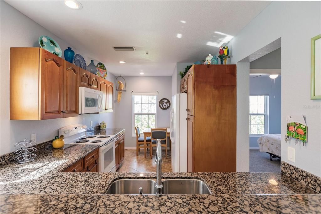 For Rent: $2,500 (3 beds, 2 baths, 1293 Square Feet)
