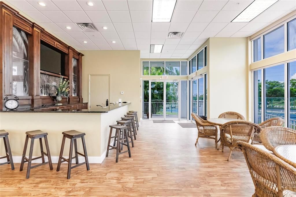 For Rent: $2,500 (3 beds, 2 baths, 1293 Square Feet)
