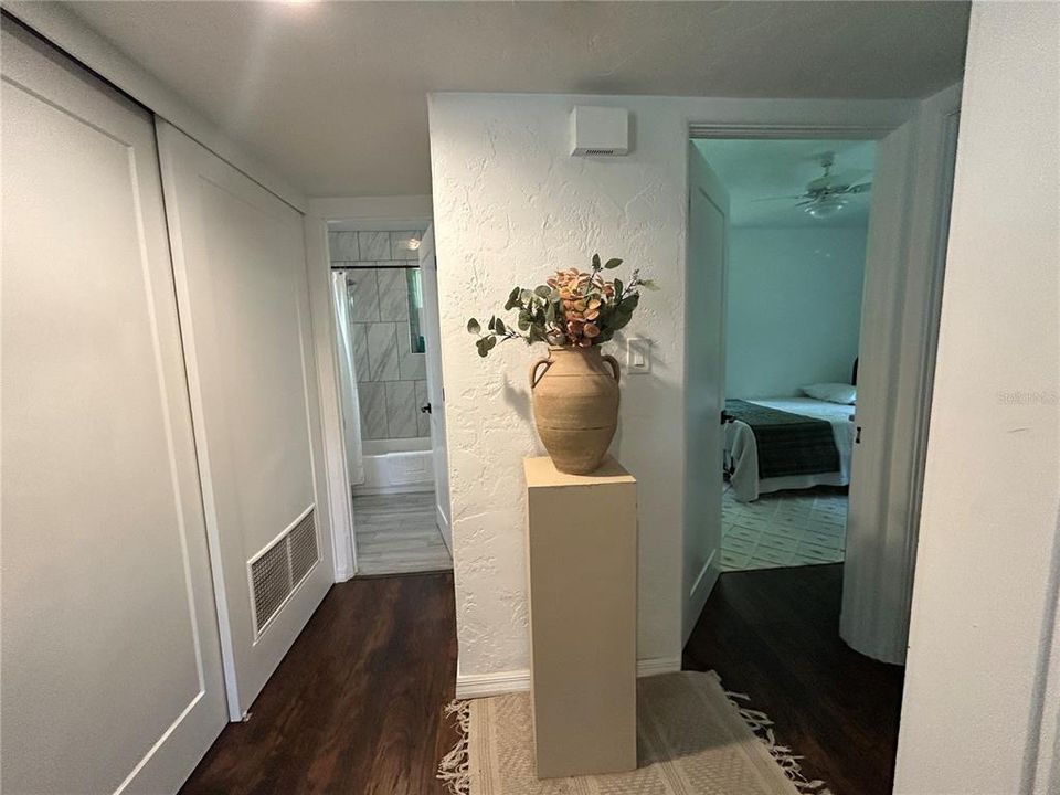 Active With Contract: $2,250 (3 beds, 2 baths, 1161 Square Feet)