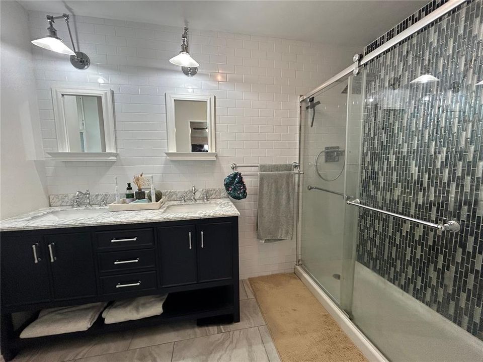 Active With Contract: $2,250 (3 beds, 2 baths, 1161 Square Feet)