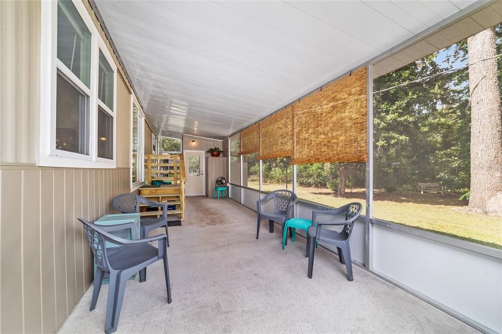 For Sale: $164,900 (1 beds, 1 baths, 672 Square Feet)