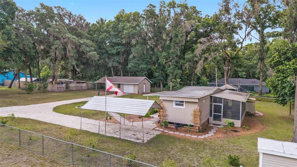 For Sale: $164,900 (1 beds, 1 baths, 672 Square Feet)
