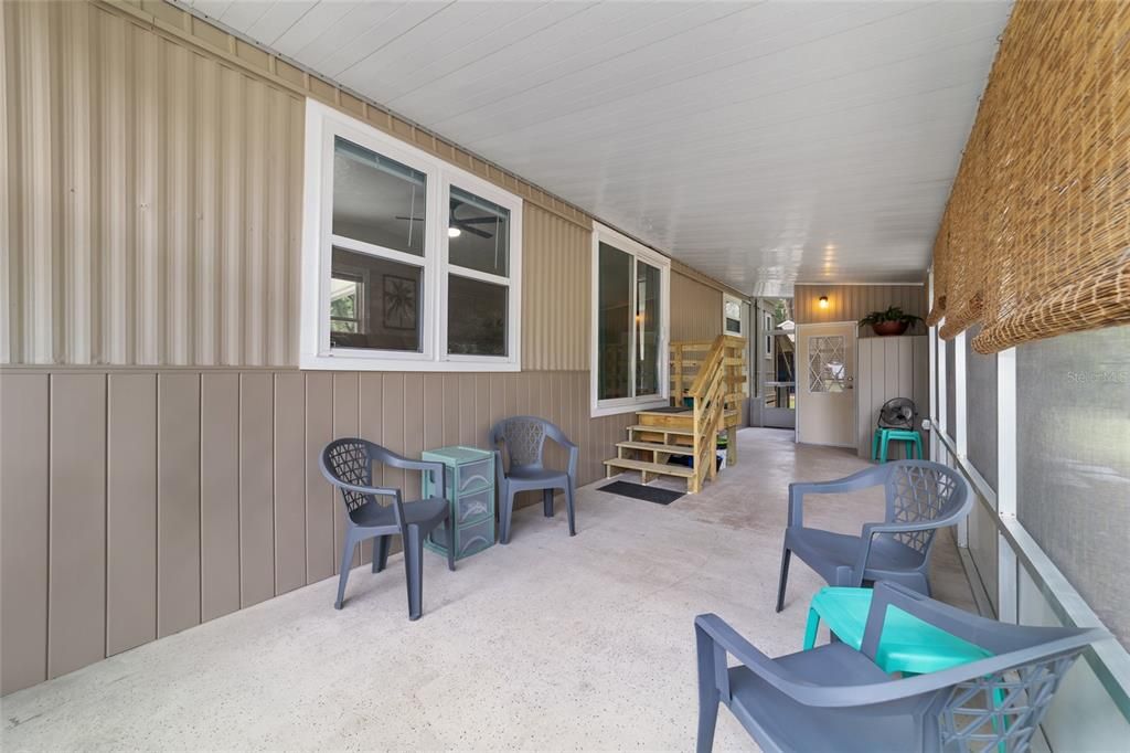 For Sale: $164,900 (1 beds, 1 baths, 672 Square Feet)
