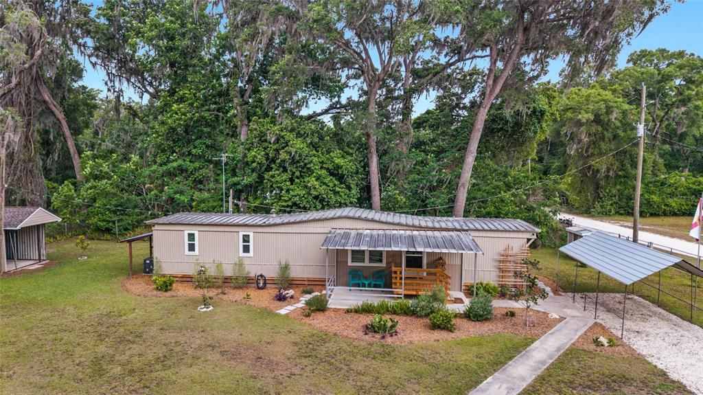 For Sale: $164,900 (1 beds, 1 baths, 672 Square Feet)