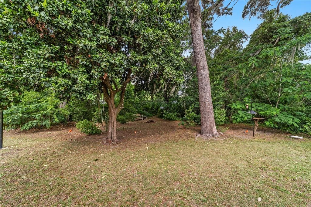 For Sale: $164,900 (1 beds, 1 baths, 672 Square Feet)