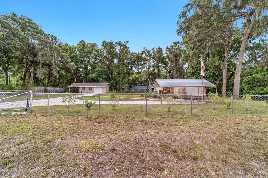 For Sale: $164,900 (1 beds, 1 baths, 672 Square Feet)