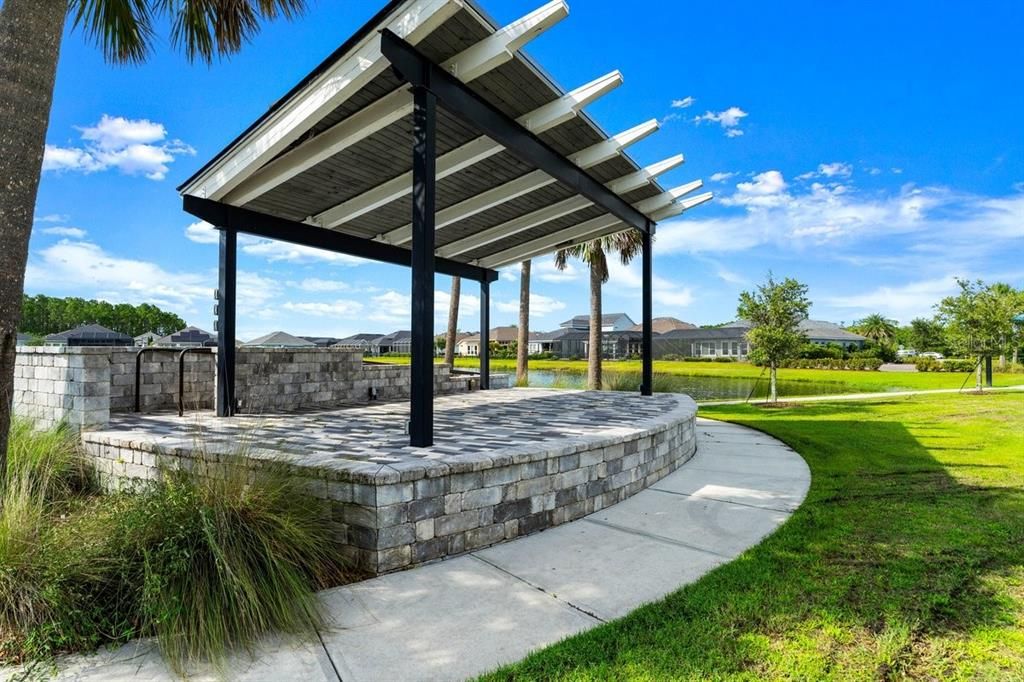 For Sale: $649,000 (3 beds, 3 baths, 2010 Square Feet)