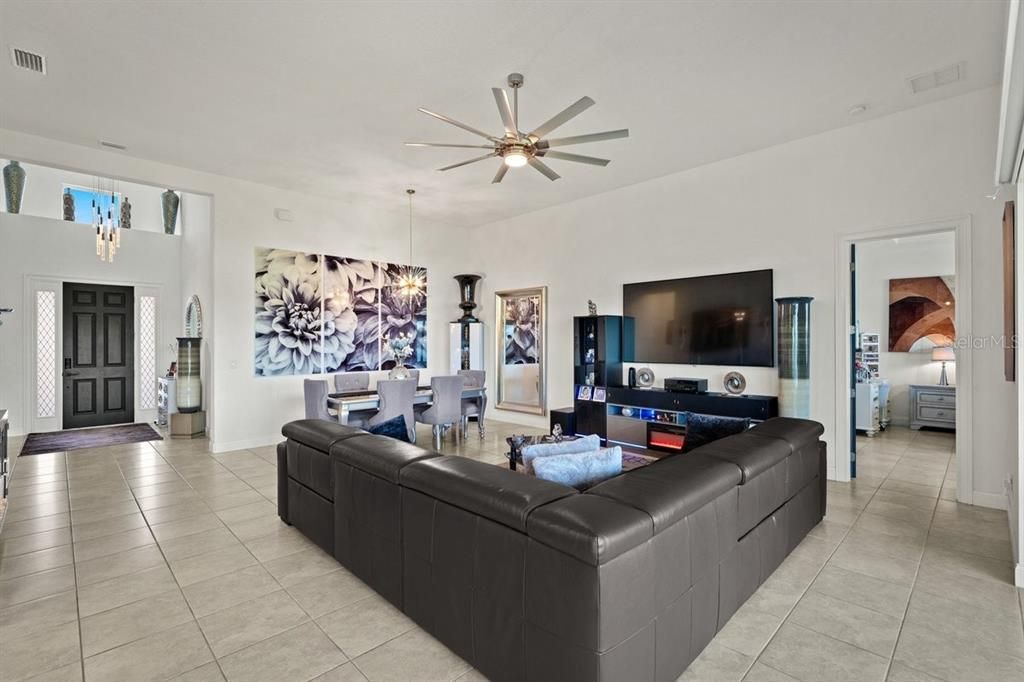 For Sale: $649,000 (3 beds, 3 baths, 2010 Square Feet)