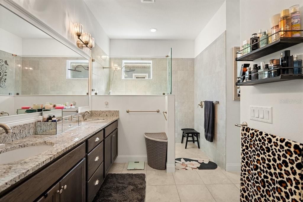For Sale: $649,000 (3 beds, 3 baths, 2010 Square Feet)