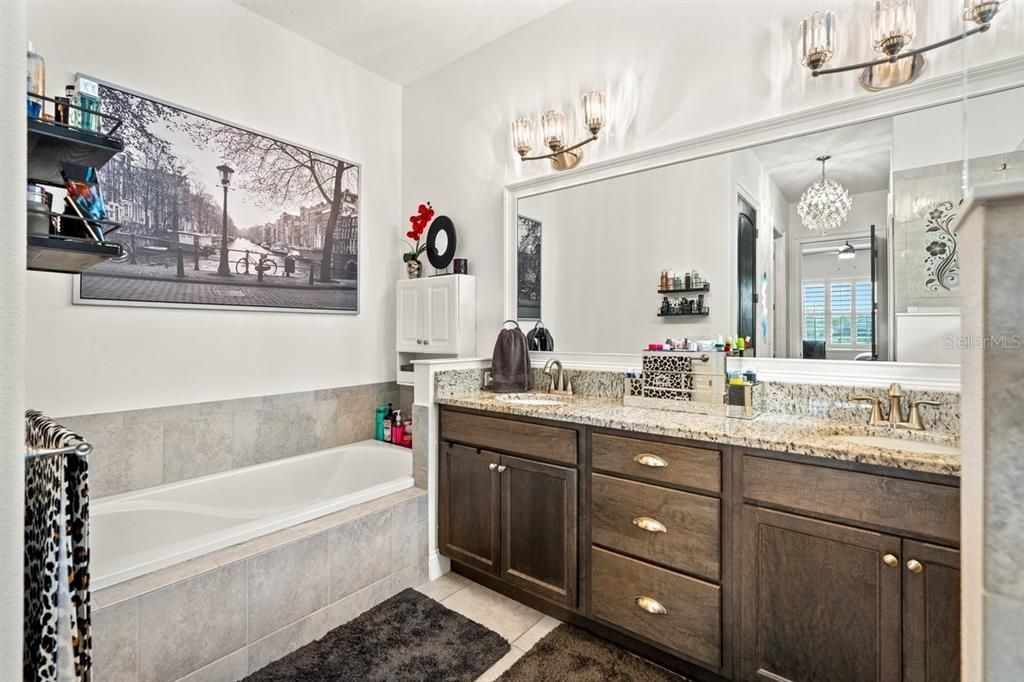 For Sale: $649,000 (3 beds, 3 baths, 2010 Square Feet)