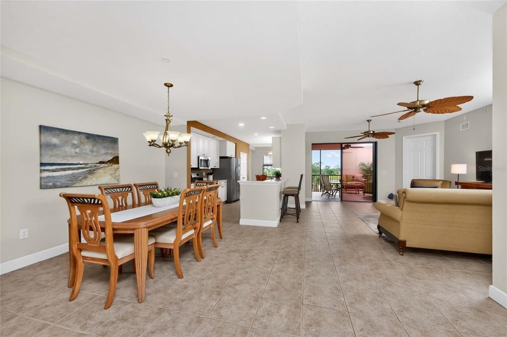 For Sale: $369,000 (2 beds, 2 baths, 1788 Square Feet)