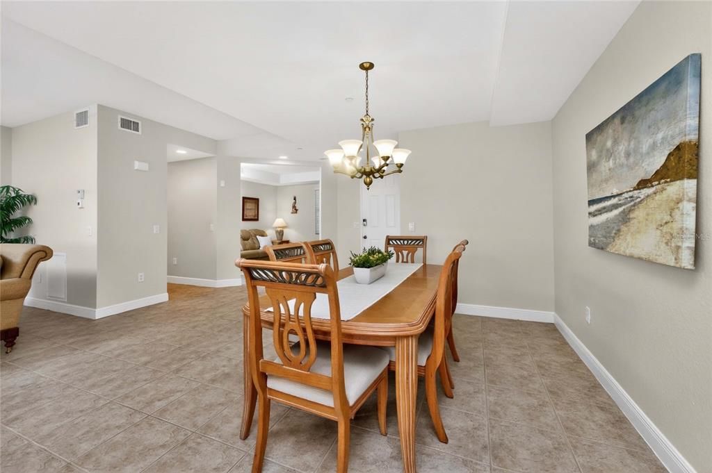 For Sale: $369,000 (2 beds, 2 baths, 1788 Square Feet)