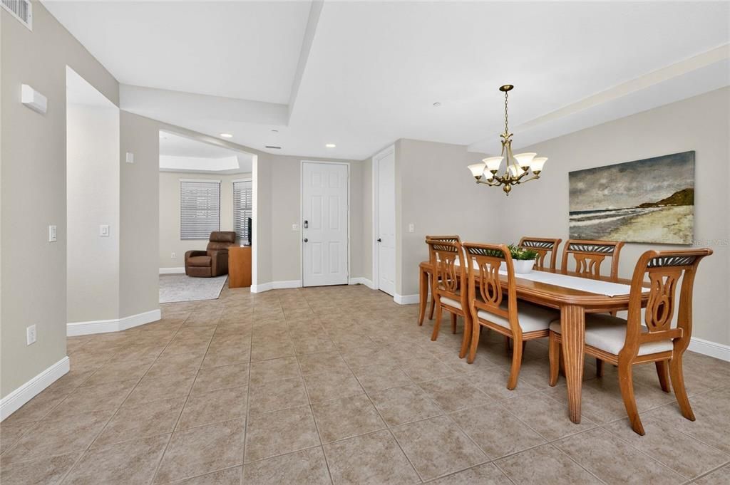 For Sale: $369,000 (2 beds, 2 baths, 1788 Square Feet)
