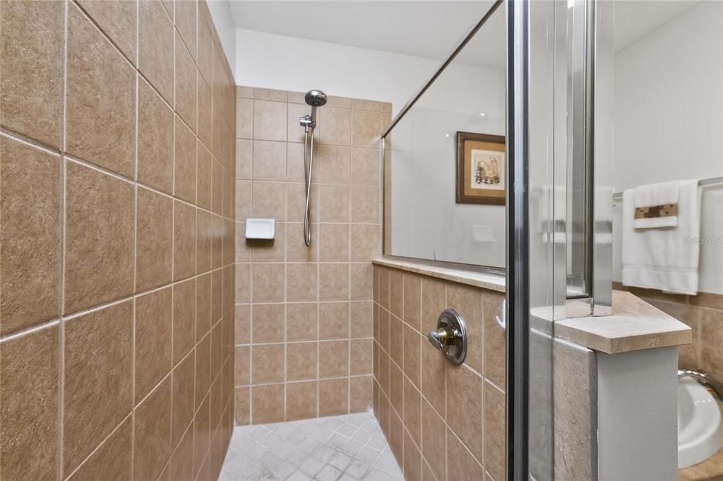 For Sale: $369,000 (2 beds, 2 baths, 1788 Square Feet)