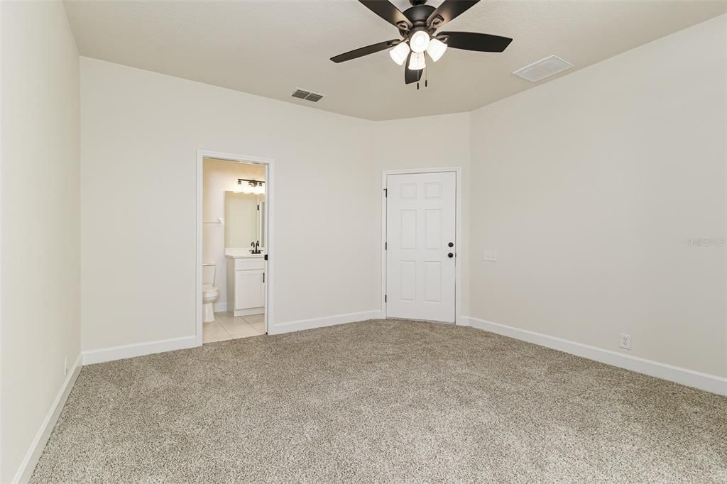 Active With Contract: $379,950 (3 beds, 3 baths, 1847 Square Feet)