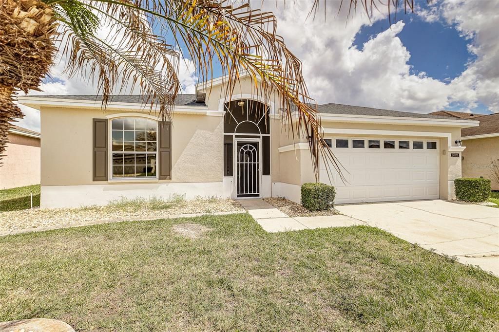 Active With Contract: $379,950 (3 beds, 3 baths, 1847 Square Feet)