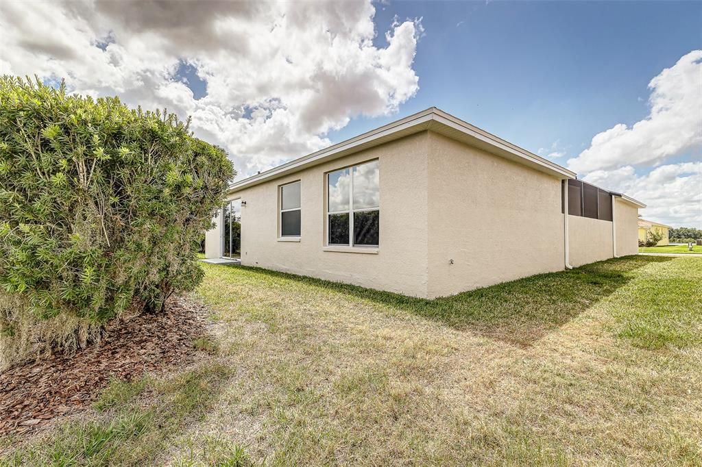 Active With Contract: $379,950 (3 beds, 3 baths, 1847 Square Feet)