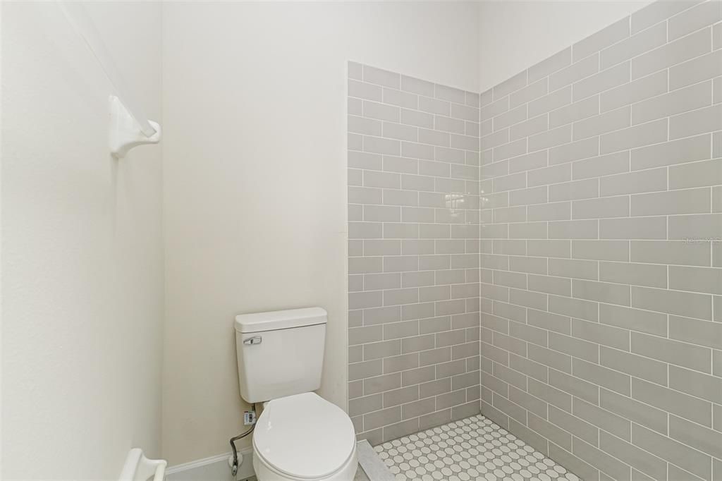 Active With Contract: $379,950 (3 beds, 3 baths, 1847 Square Feet)